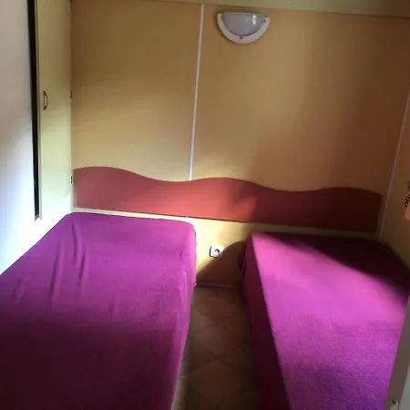 Midi - Mobil 4-6 Pers Campsite